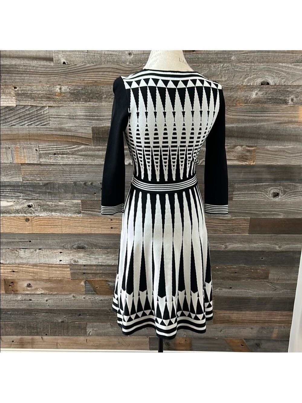 Vince Camuto Black and White Geometric Sweater Dress Size XS - Picture 4 of 8